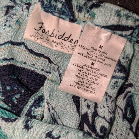 Elegant Paisley Maxi Skirt in Blue and Black - Picture 4 of 4